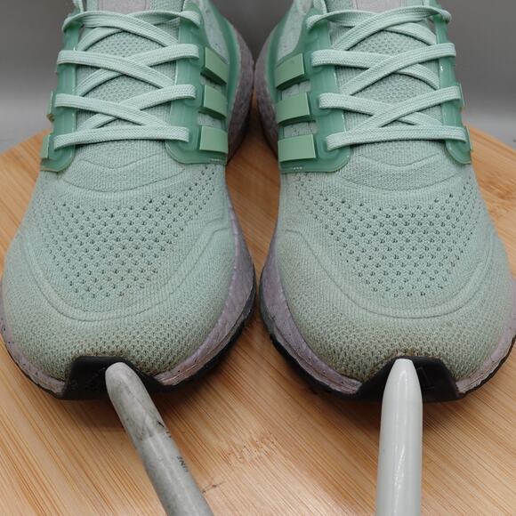 Adidas Shoe Womens 7.5 Ultraboost 21 Primeblue Sage Green Running FY0408 Flaw - Picture 3 of 10